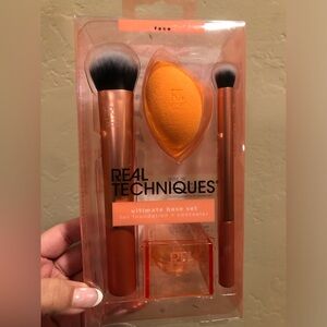 New Real Techniques Ultimate Base Set